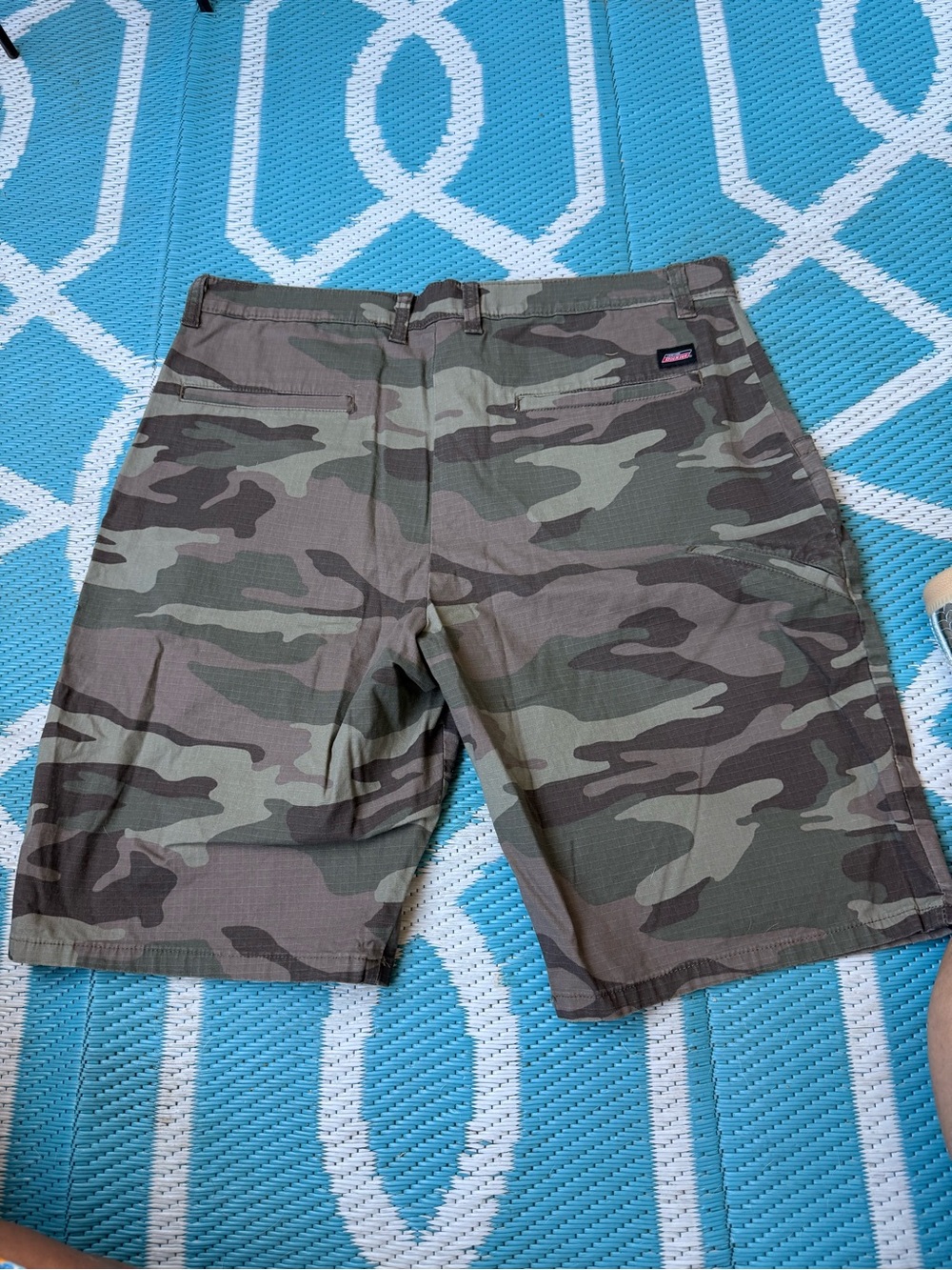 Dickies Men's Camouflage Cargo Shorts - Olive/Brown Camo Sz 34